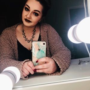 Meet your Posher, Hannah